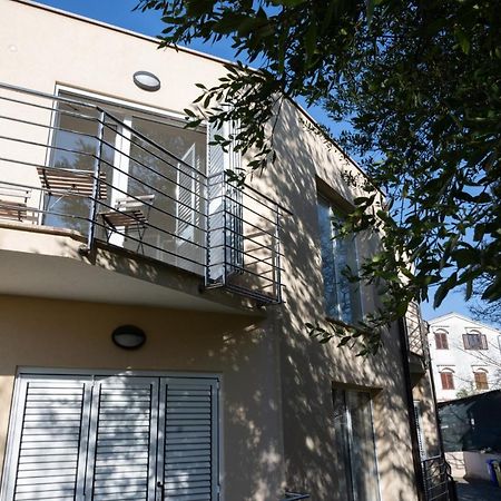 Apartment Davor Malinska Exteriör bild