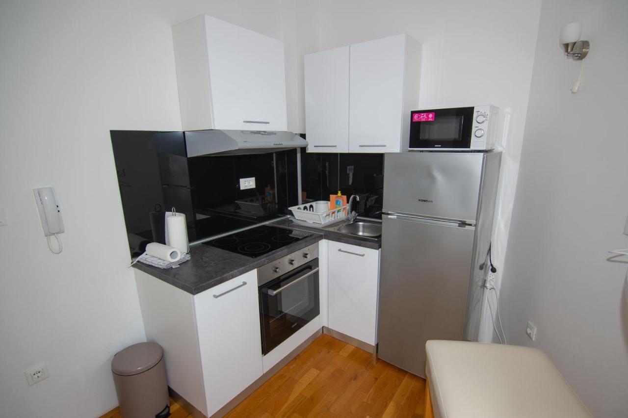 Apartment Davor Malinska Exteriör bild